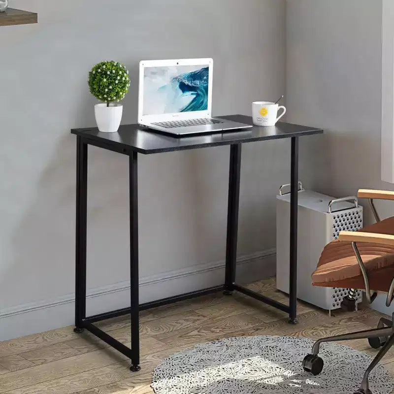 Scrivania per computer con telaio in metallo nero, superficie in legno, per 1 persona