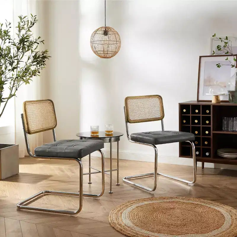 Sedia da pranzo senza braccioli con schienale in similpelle grigio/bianco sporco e canna, set da 2
