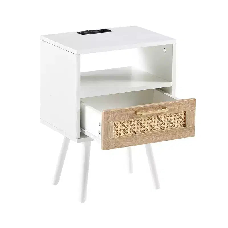 Comodino Bianco in Rattan con Cassetto e Porte di Ricarica USB – 1 Persona