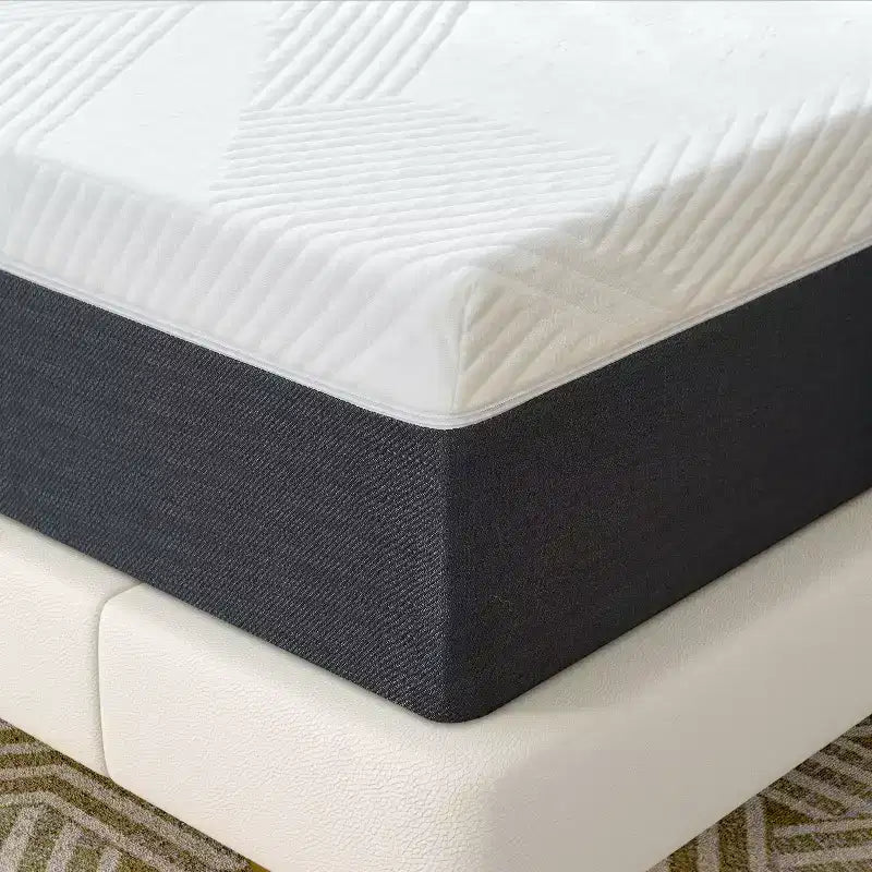 Materasso in memory foam lavorato a maglia bianco, media rigidità, matrimoniale/piazza e mezzo/queen/king