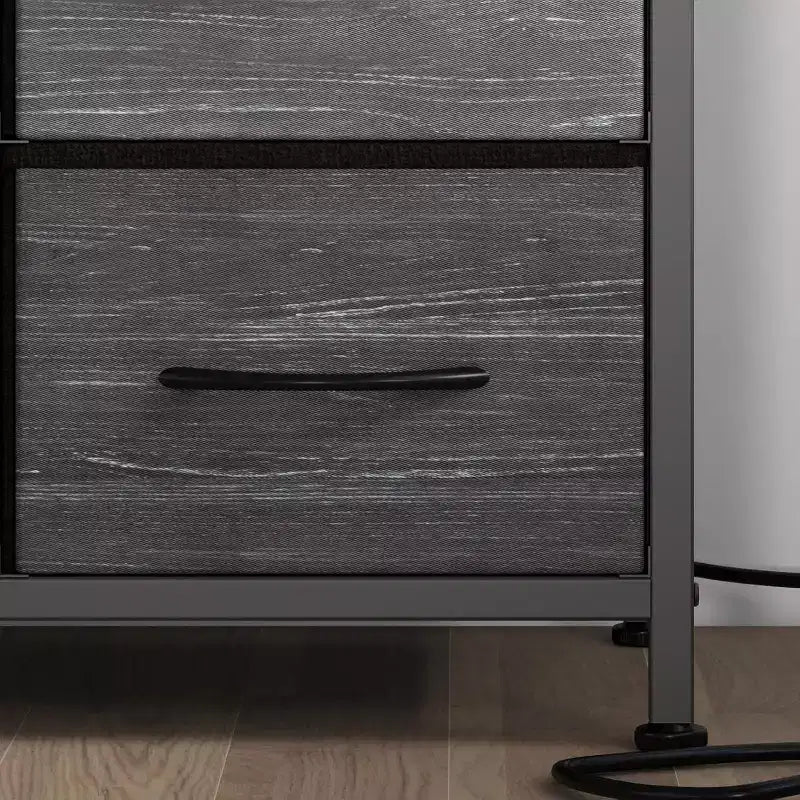 Comò a 10 cassetti con strisce nere/grigio scuro/tigrate e supporto TV con presa di corrente – 1 persona