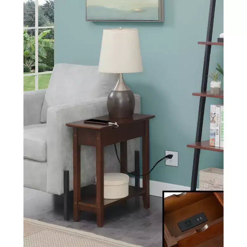 Tavolino finale con caricabatterie e coperchio ribaltabile, 2 prese e 2 porte USB, monoposto, marrone espresso