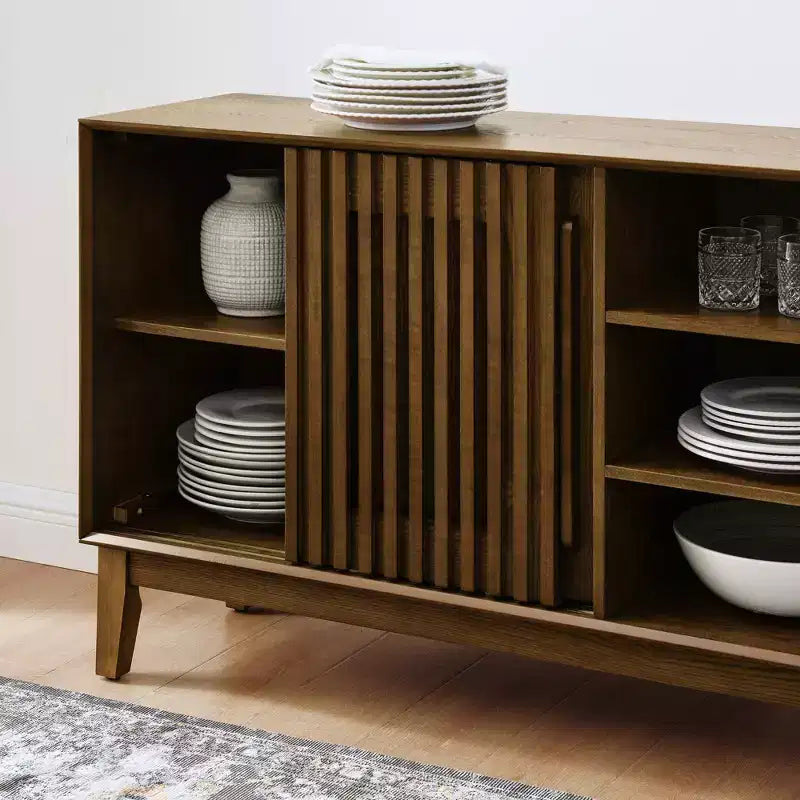 Credenza marrone scanalata a 2 ante, stile Mid-Century, assemblaggio 1 persona